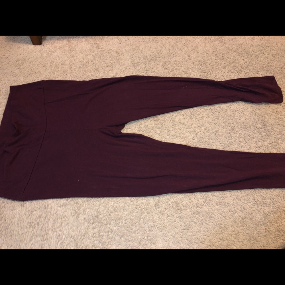 Burgandy leggings